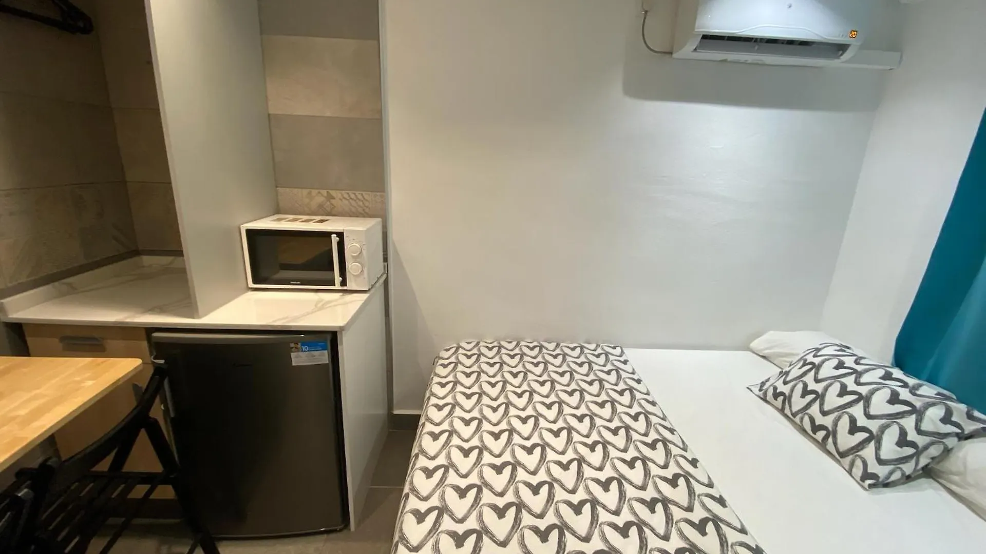Apartment Suites Nuevas Con Bano Privado Frente Al Metro St Mwc Barcelona-Fira L'Hospitalet de Llobregat Spain
