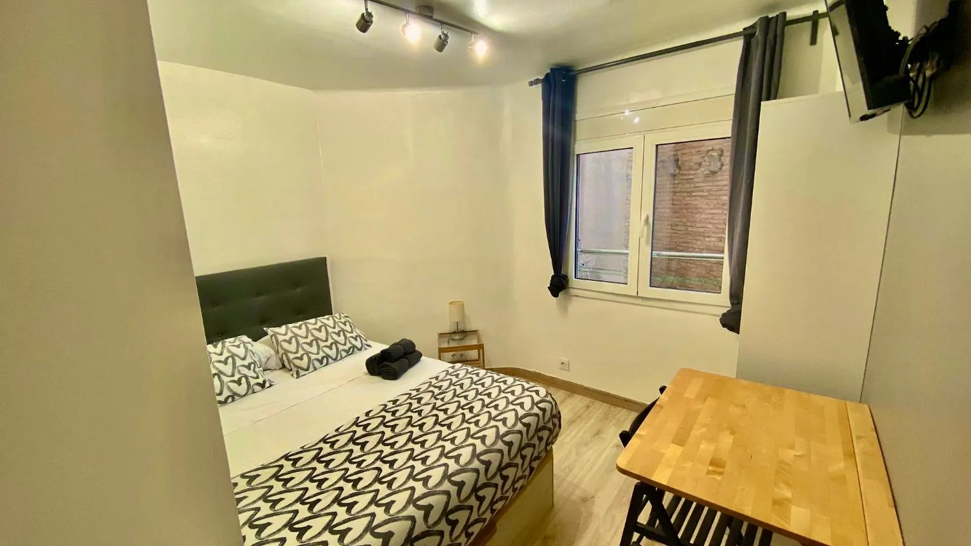 Suites Nuevas Con Bano Privado Frente Al Metro St Mwc Barcelona-Fira L'Hospitalet de Llobregat