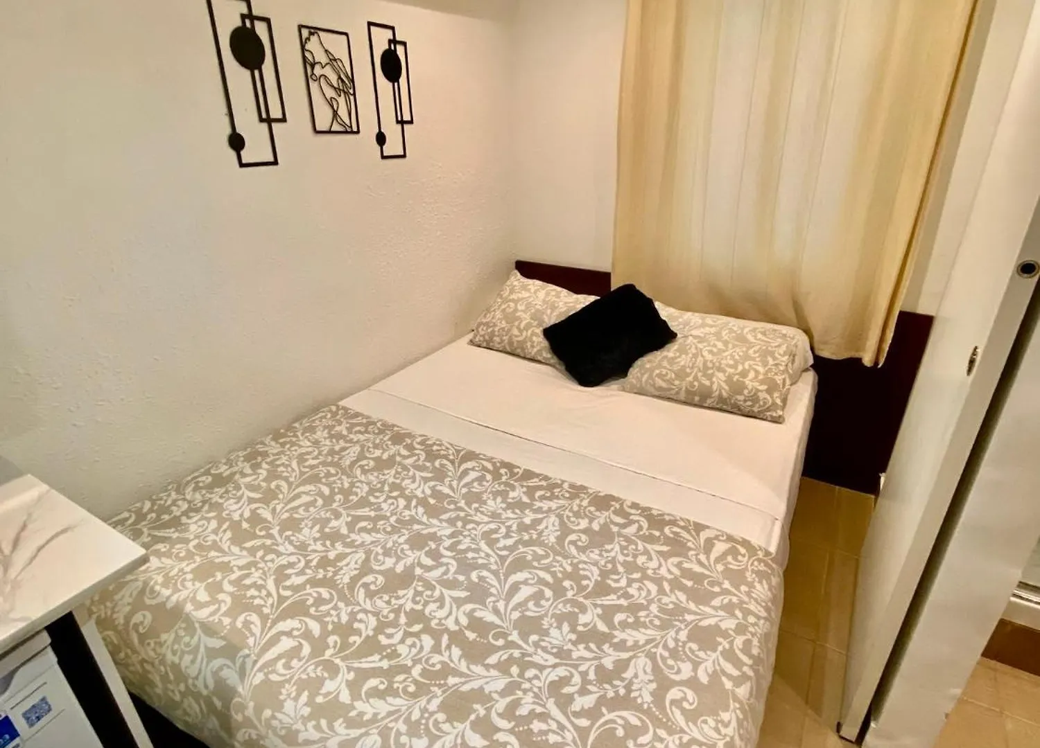 Apartment Suites Nuevas Con Bano Privado Frente Al Metro St Mwc Barcelona-Fira L'Hospitalet de Llobregat
