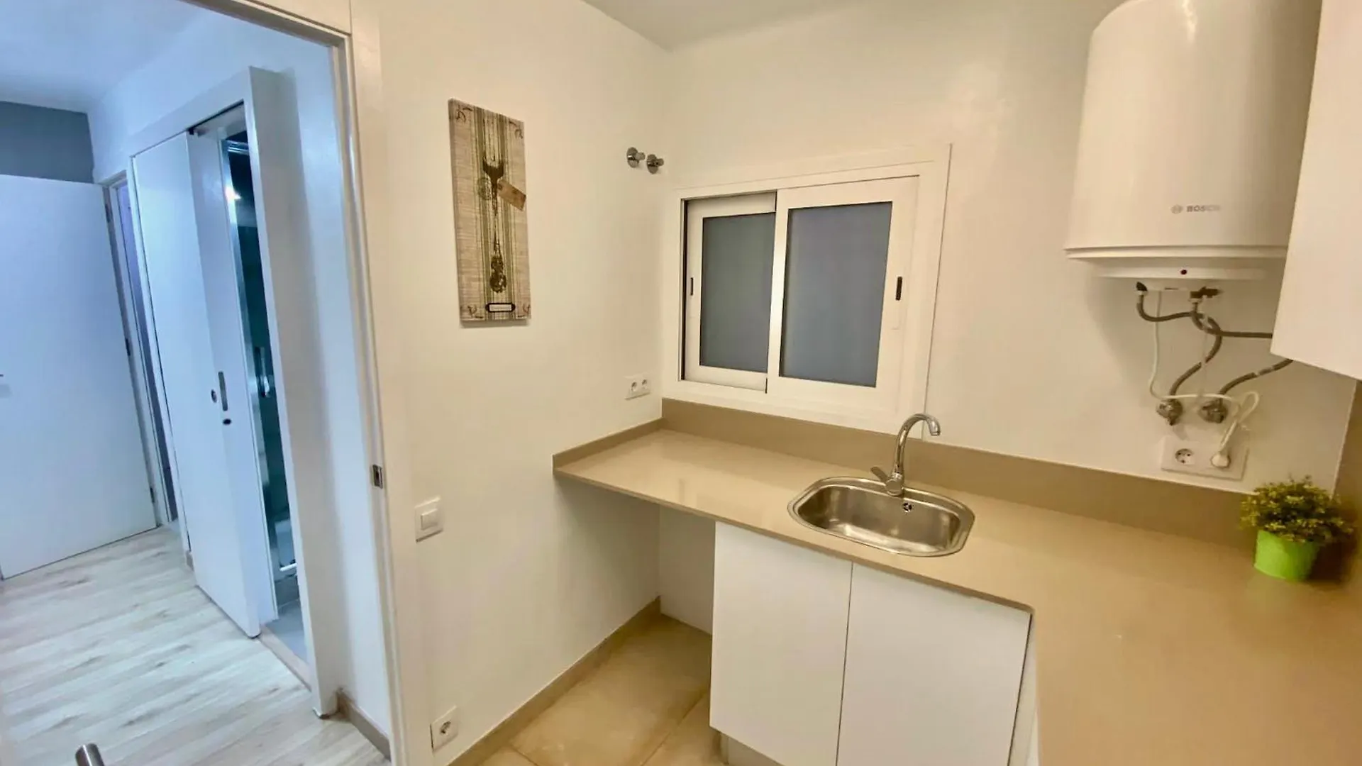Suites Nuevas Con Bano Privado Frente Al Metro St Mwc Barcelona-Fira L'Hospitalet de Llobregat