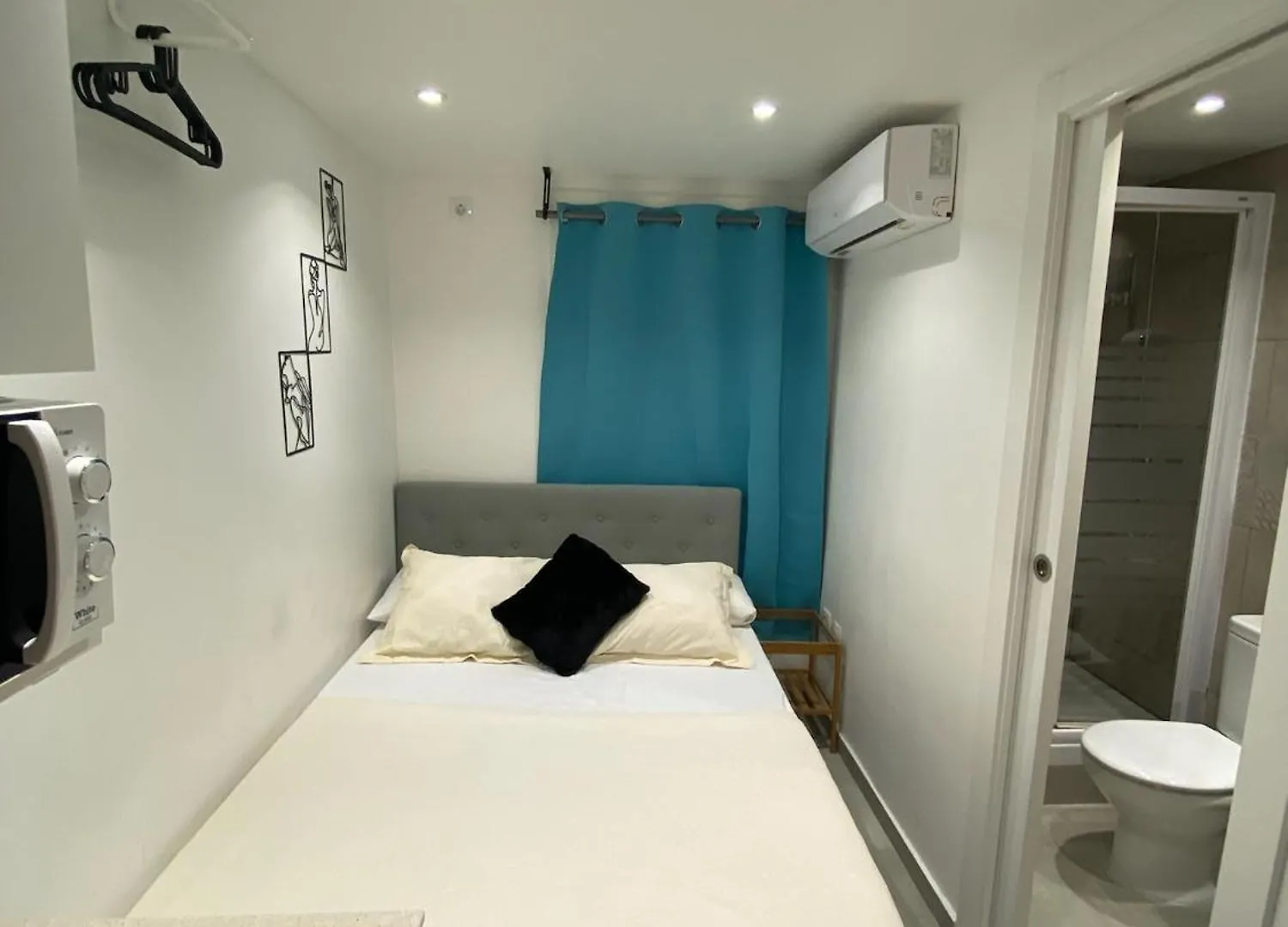Apartment Suites Nuevas Con Bano Privado Frente Al Metro St Mwc Barcelona-Fira L'Hospitalet de Llobregat